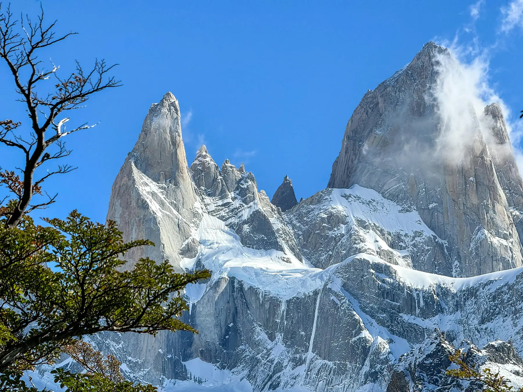 Budget-friendly hiking trail with mountain views in Patagonia