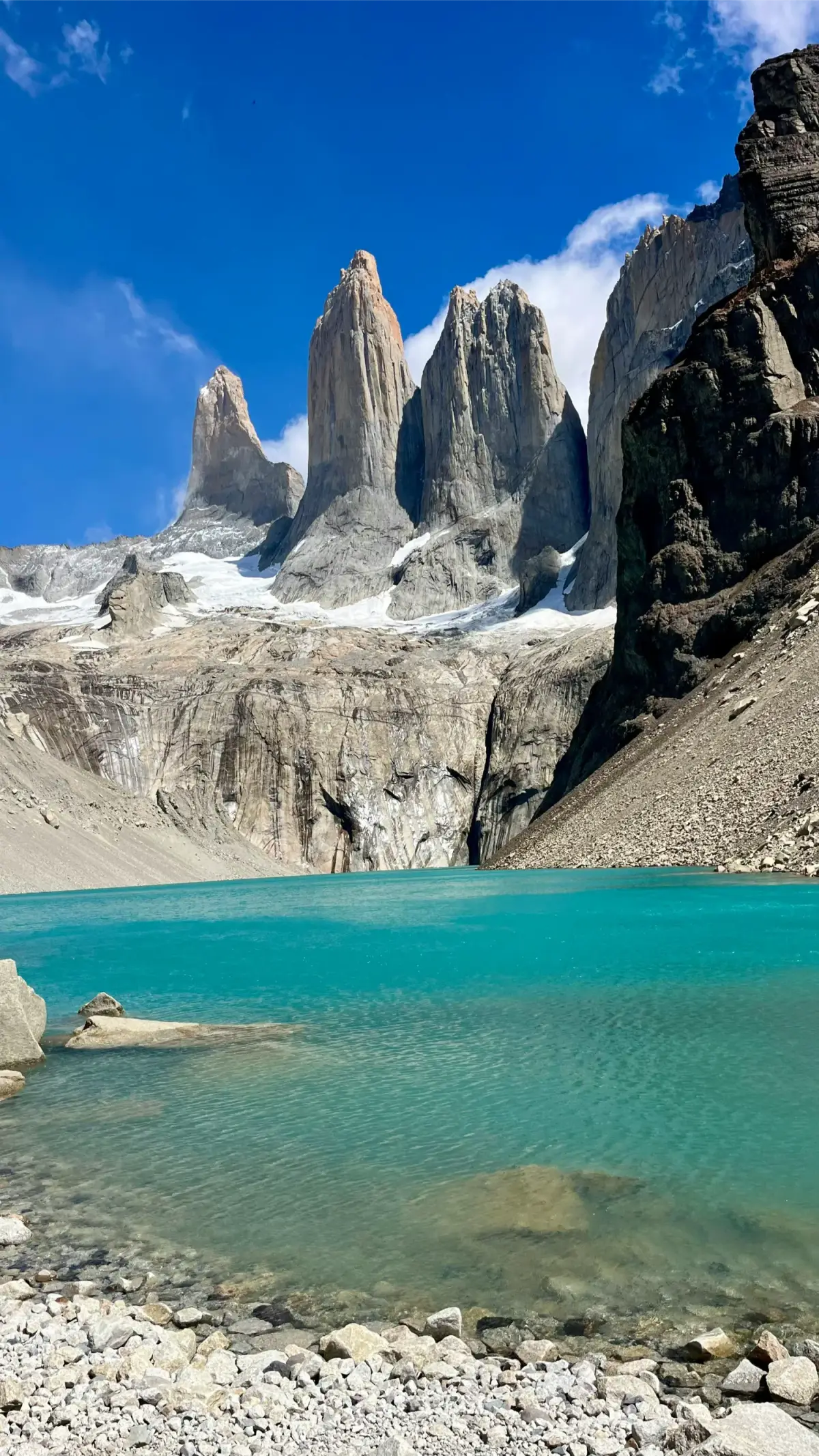 Mirador Base Las Torres and its turquoise glacial lake
